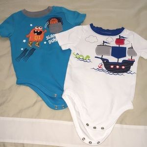 MUST BUNDKE | GARANIMALS BOYS (2) ONE PIECE BODYSUITS
